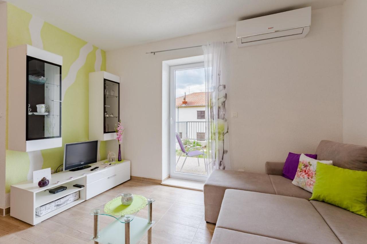 Apartment Anamaris Solin Ngoại thất bức ảnh