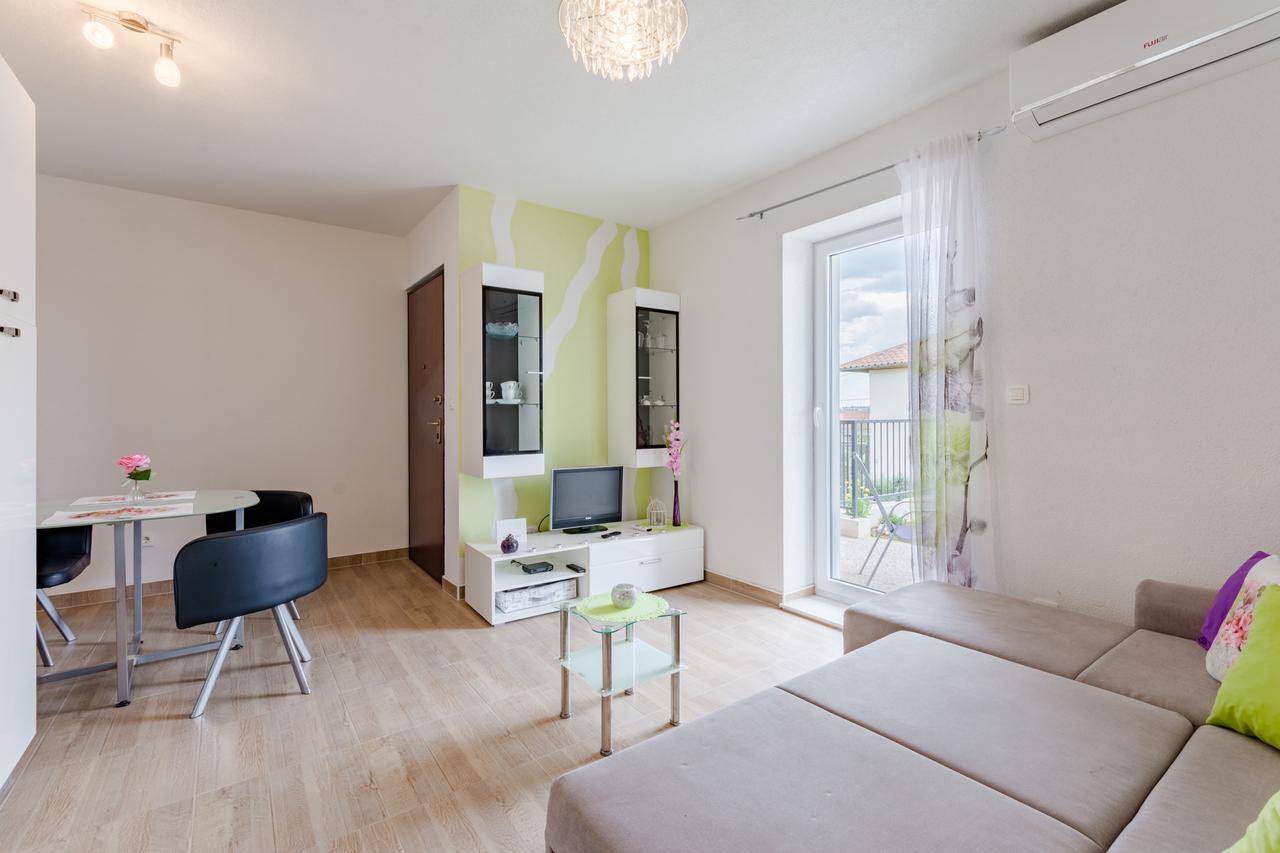 Apartment Anamaris Solin Ngoại thất bức ảnh